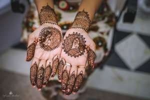 Arabic Diamond Lattice mehndi design for foot — contemporary henna pattern